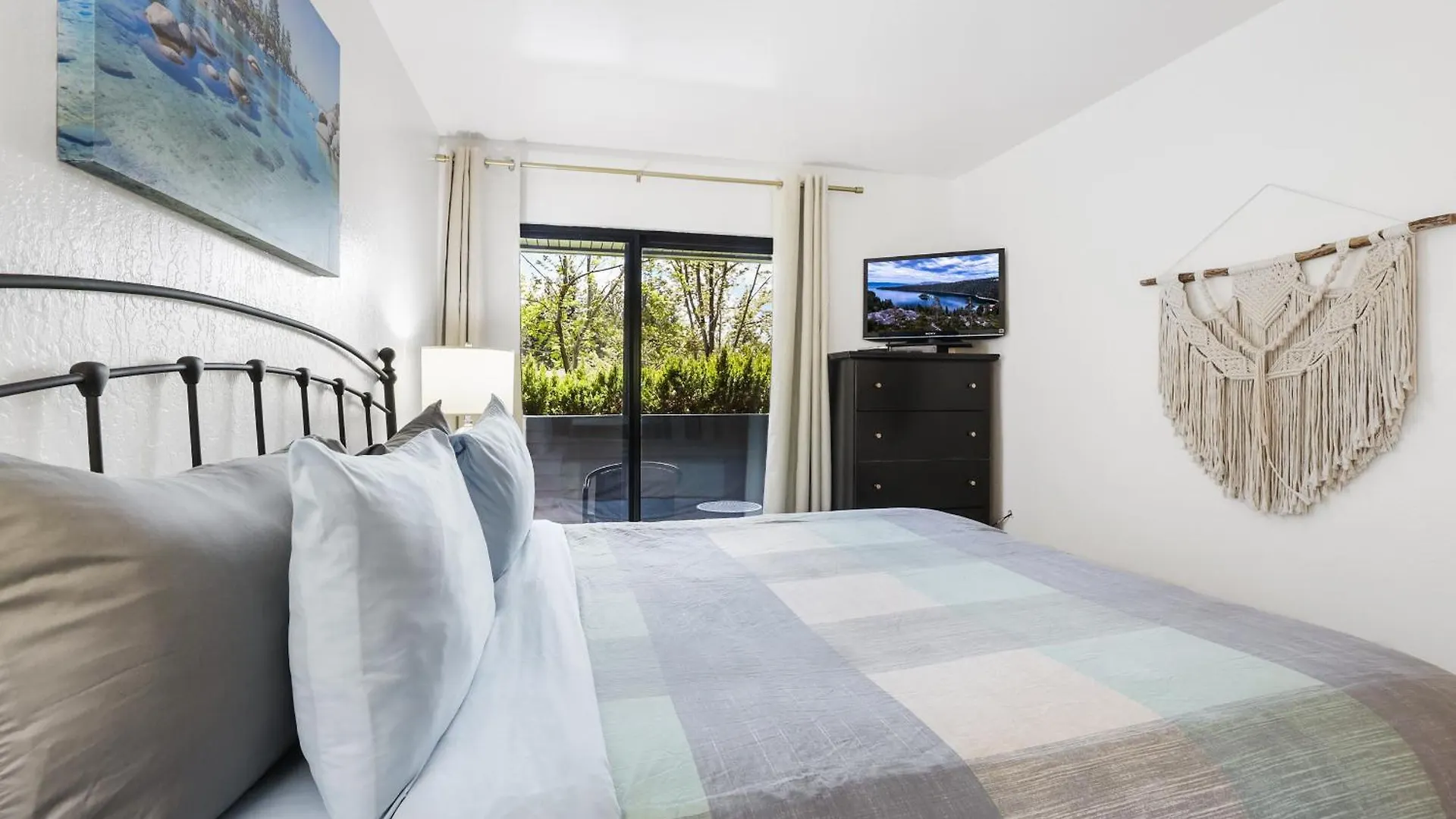 Apartment Heavenly Lakeside Retreat Close To Downtown South Lake Tahoe United States