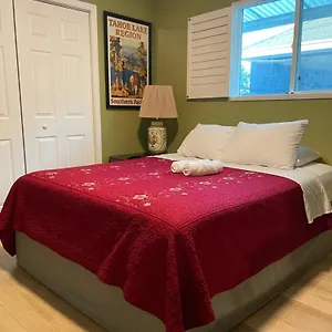 Homestay Private La Bedroom W Private Half-bathroom - Ac - Wifi - Private Fridge -smart Tv United States