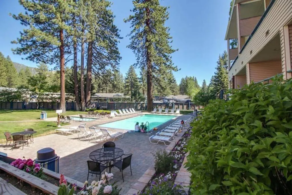 Heavenly Lakeside Retreat Close To Downtown South Lake Tahoe USA